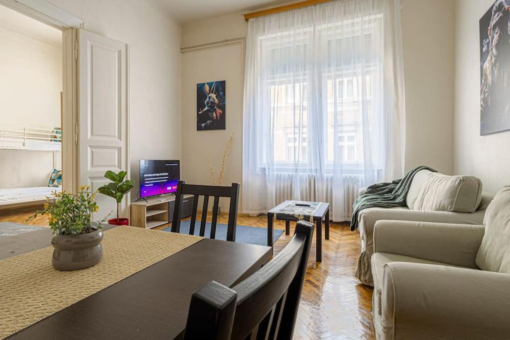 Gentleman Apartment Budapest Kültér fotó